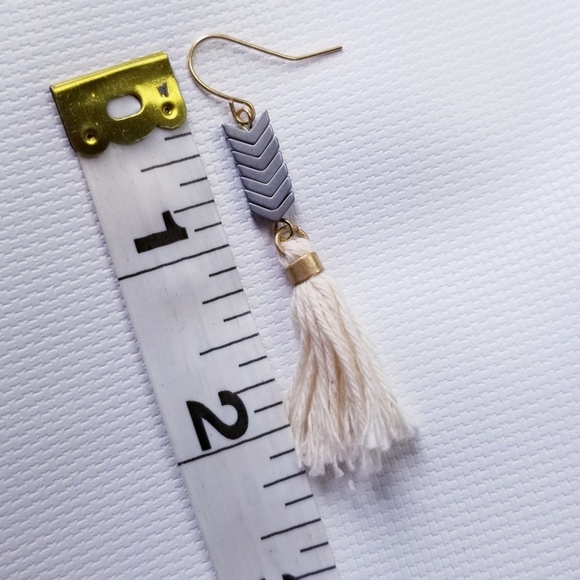 Boho Drop Tassels Earrings - Picture 4 of 5